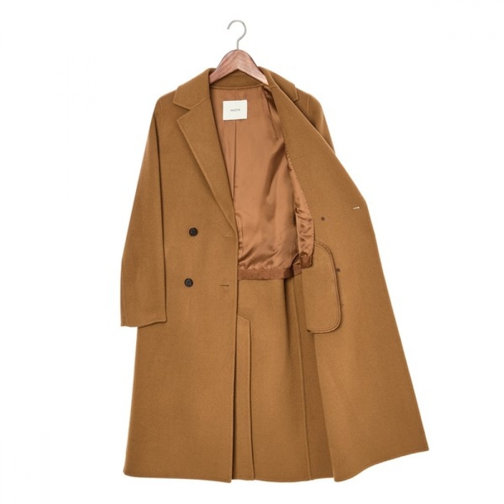 (ヘッジズレディース) 24FW ダブルボタンベルト付きハンドメイドコートキャメル HSCO4D0C2CM (ヘッジズレディース) 24FW ダブルボタンベルト付きハンドメイドコートキャメル HSCO4D0C2CM