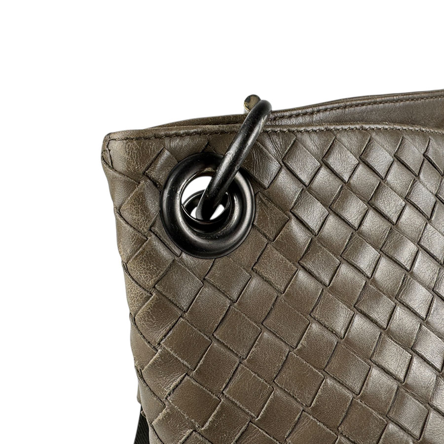 ボッテガヴェネタ BOTTEGAVENETA 斜め掛けショルダーバッグ イントレチャート レザー/キャンバス ブラウン/グレー メンズ z4905