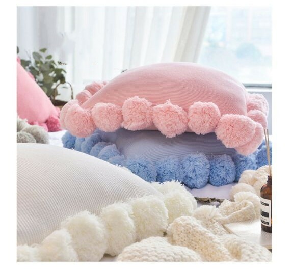 45x45cm クッション ニットクッション ソファークッション 背当て 腰当てクッション 正方形 座布団 洗える 北欧風 ポンポン付き 角型 透かし編み 抱き枕 カバー付き 中身付き おしゃれ ベッ 45x45cm クッション ニットクッション ソファークッション 背当て 腰当てクッション 正方形 座布団 洗える 北欧風 ポンポン付き 角型 透かし編み 抱き枕 カバー付き 中身付き おしゃれ ベッ