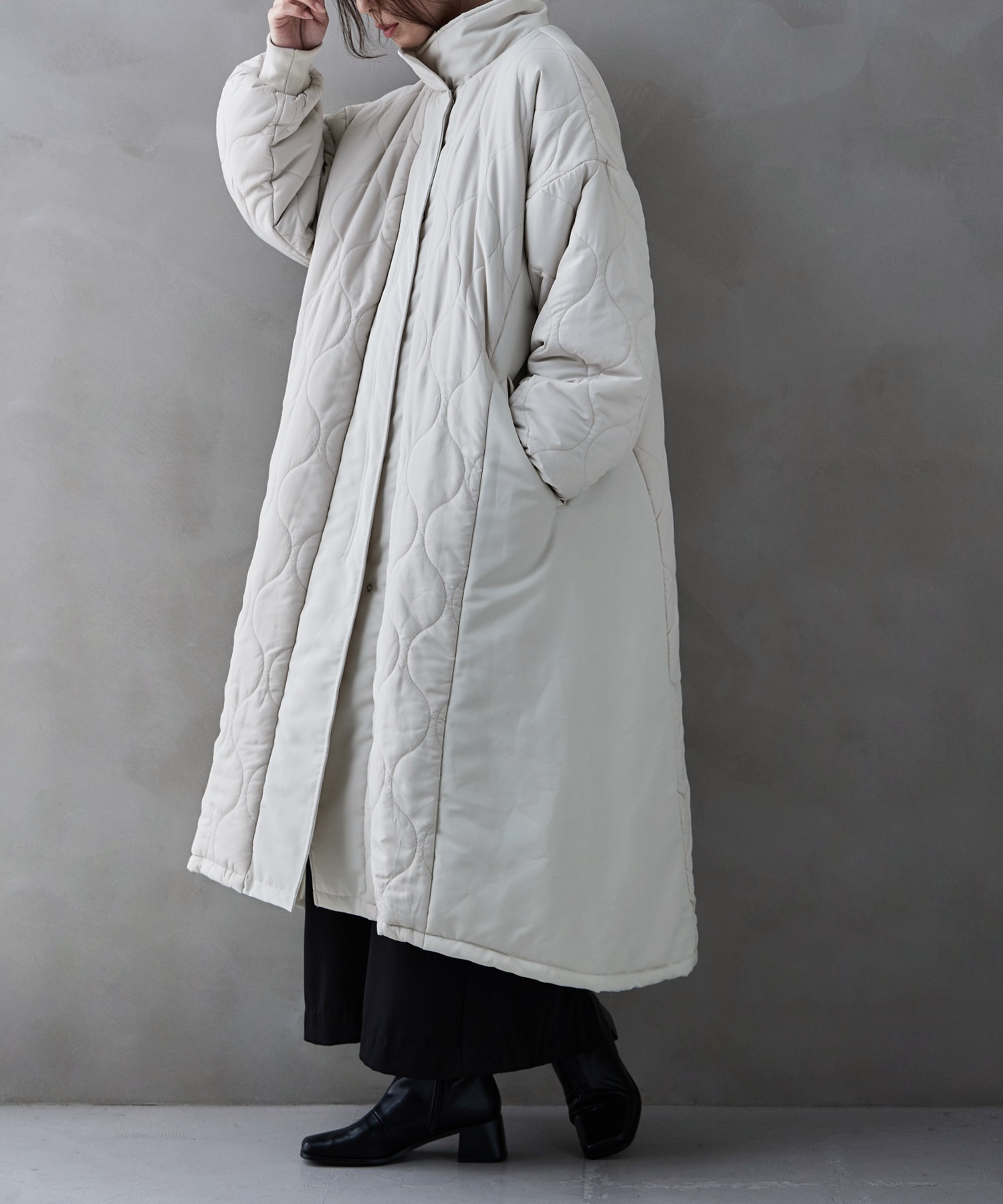 キルティング切替オフラインロングコート アウター コート ジャケット ロング キルティング 中綿 ビッグシルエット ハイネック スタンドネック ラウンドヘム Aライン オーバーサイズ ダウン風 キルティング切替オフラインロングコート アウター コート ジャケット ロング キルティング 中綿 ビッグシルエット ハイネック スタンドネック ラウンドヘム Aライン オーバーサイズ ダウン風