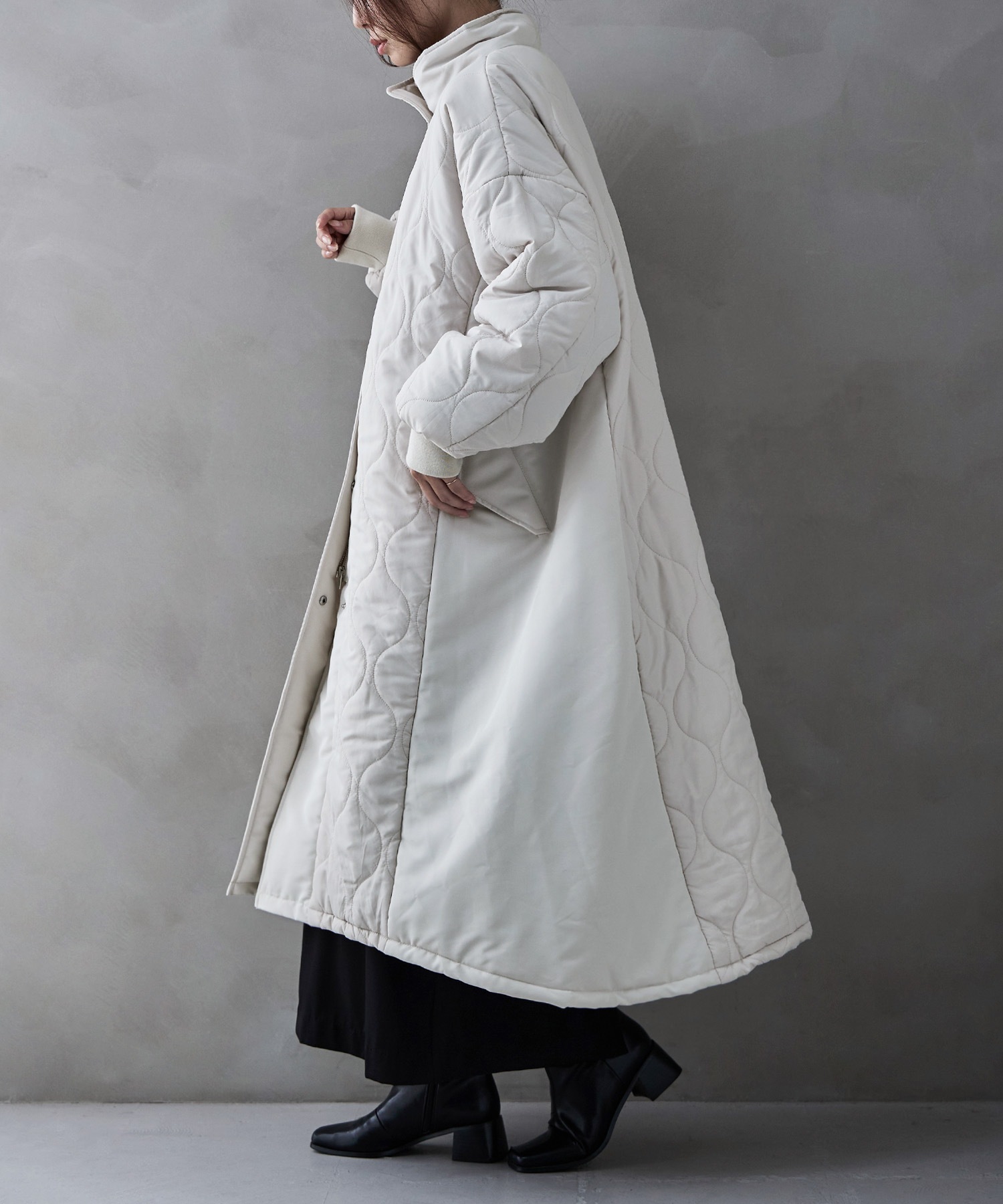 キルティング切替オフラインロングコート アウター コート ジャケット ロング キルティング 中綿 ビッグシルエット ハイネック スタンドネック ラウンドヘム Aライン オーバーサイズ ダウン風 キルティング切替オフラインロングコート アウター コート ジャケット ロング キルティング 中綿 ビッグシルエット ハイネック スタンドネック ラウンドヘム Aライン オーバーサイズ ダウン風
