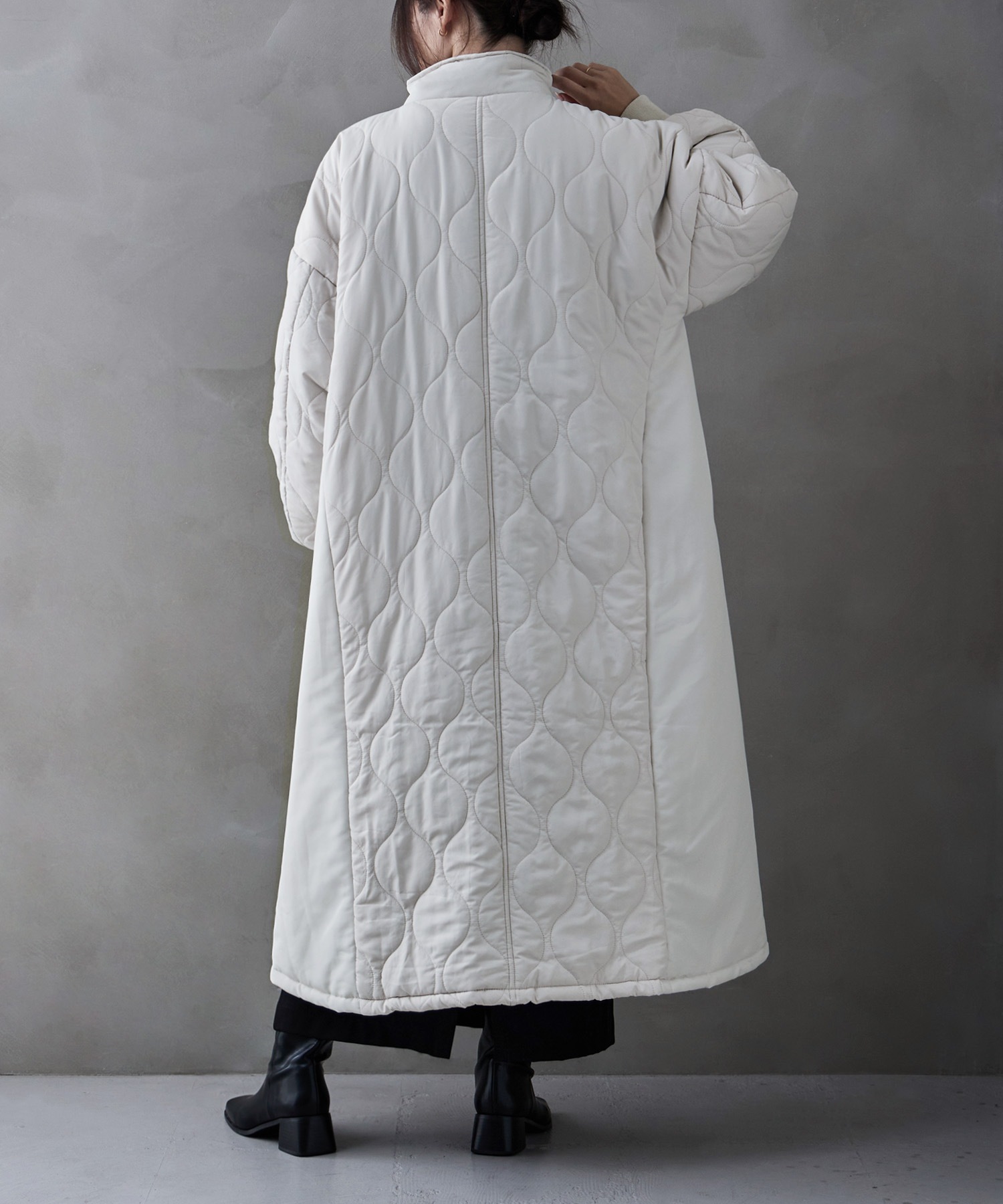 キルティング切替オフラインロングコート アウター コート ジャケット ロング キルティング 中綿 ビッグシルエット ハイネック スタンドネック ラウンドヘム Aライン オーバーサイズ ダウン風 キルティング切替オフラインロングコート アウター コート ジャケット ロング キルティング 中綿 ビッグシルエット ハイネック スタンドネック ラウンドヘム Aライン オーバーサイズ ダウン風