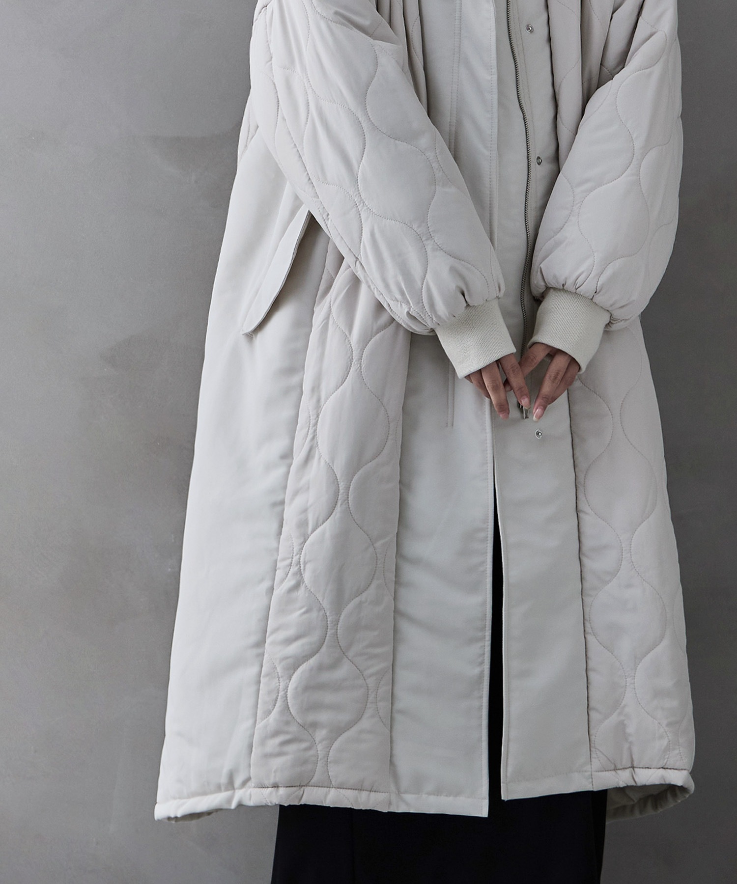 キルティング切替オフラインロングコート アウター コート ジャケット ロング キルティング 中綿 ビッグシルエット ハイネック スタンドネック ラウンドヘム Aライン オーバーサイズ ダウン風 キルティング切替オフラインロングコート アウター コート ジャケット ロング キルティング 中綿 ビッグシルエット ハイネック スタンドネック ラウンドヘム Aライン オーバーサイズ ダウン風