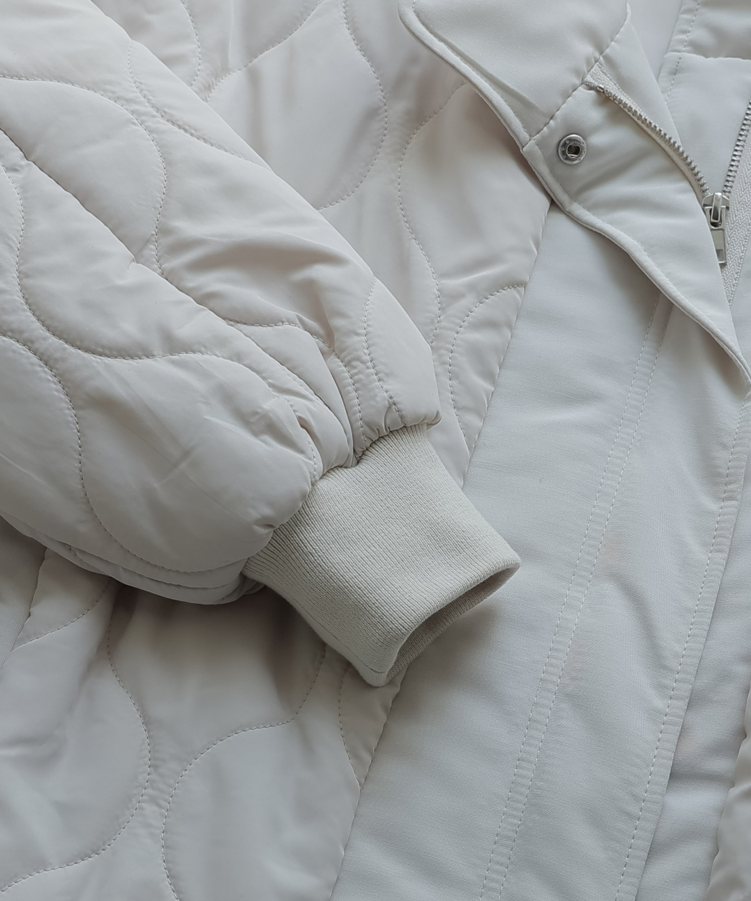 キルティング切替オフラインロングコート アウター コート ジャケット ロング キルティング 中綿 ビッグシルエット ハイネック スタンドネック ラウンドヘム Aライン オーバーサイズ ダウン風 キルティング切替オフラインロングコート アウター コート ジャケット ロング キルティング 中綿 ビッグシルエット ハイネック スタンドネック ラウンドヘム Aライン オーバーサイズ ダウン風