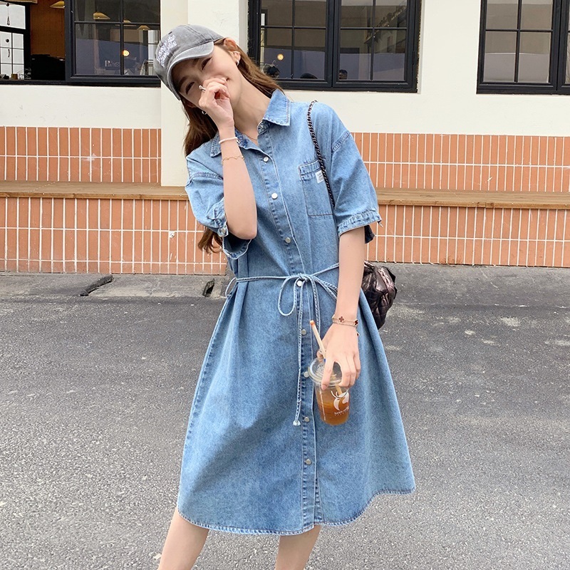 実際のブルーデニムワンピース女性夏2024新しい香港テイストレトロウエスト薄いハイエンド膝丈シャツスカート 実際のブルーデニムワンピース女性夏2024新しい香港テイストレトロウエスト薄いハイエンド膝丈シャツスカート