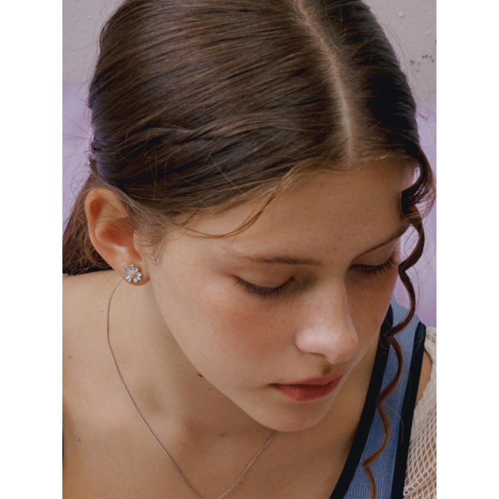 VINTAGE HOLLYWOOD Nature Daisy Earrings VH2435EA001M VINTAGE HOLLYWOOD Nature Daisy Earrings VH2435EA001M