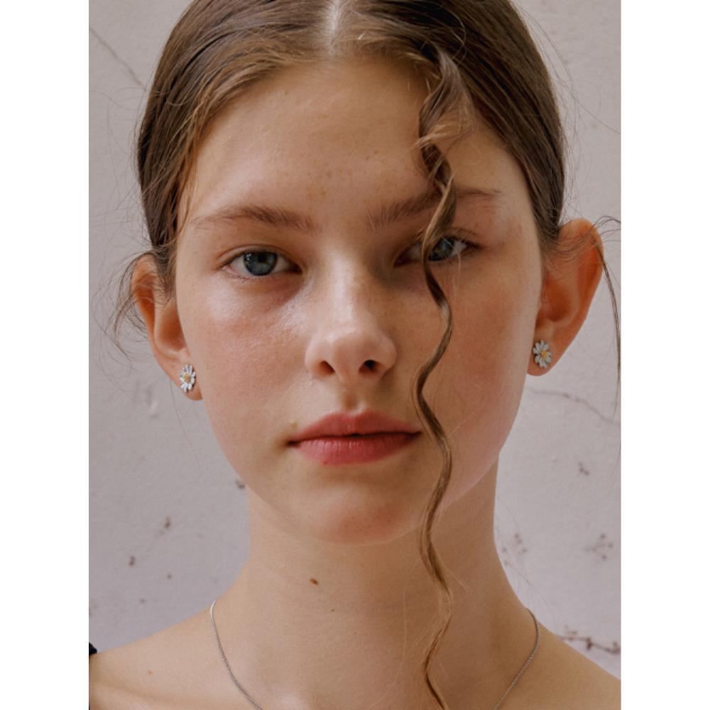 VINTAGE HOLLYWOOD Nature Daisy Earrings VH2435EA001M VINTAGE HOLLYWOOD Nature Daisy Earrings VH2435EA001M