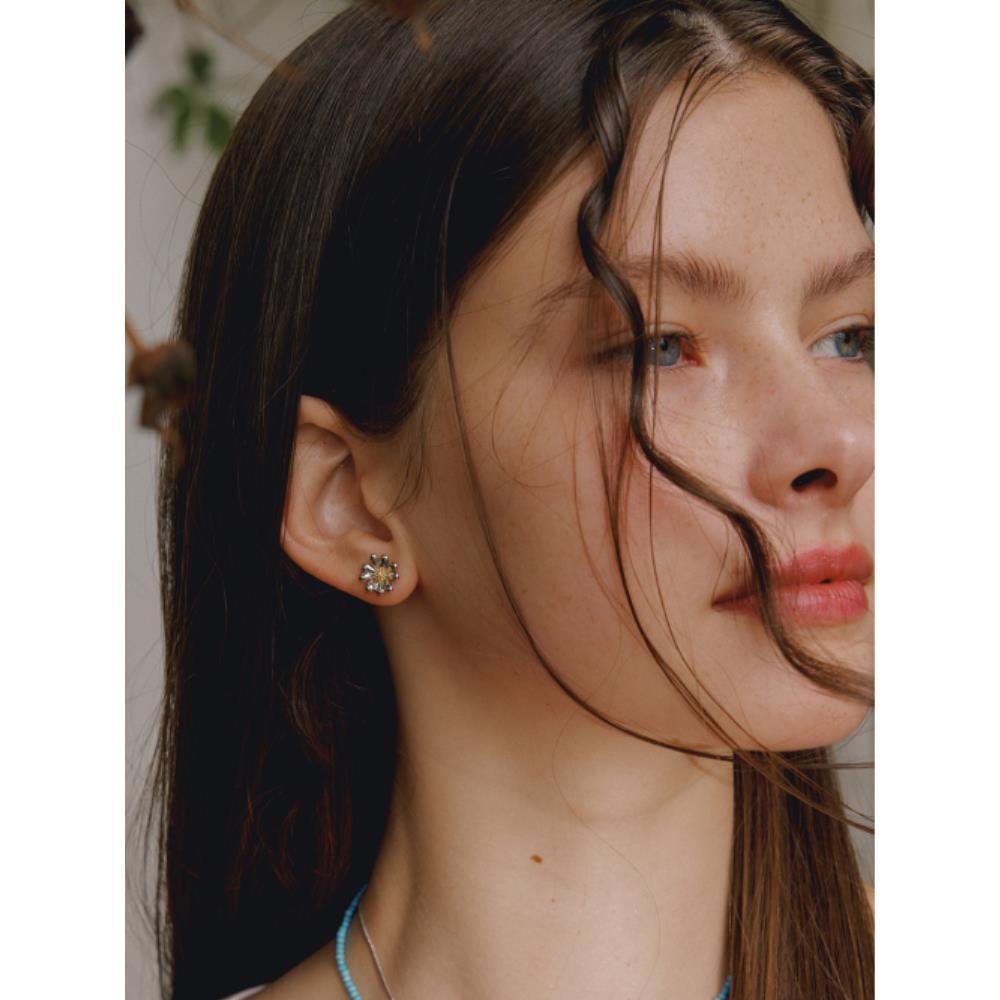 VINTAGE HOLLYWOOD Nature Daisy Earrings VH2435EA001M VINTAGE HOLLYWOOD Nature Daisy Earrings VH2435EA001M