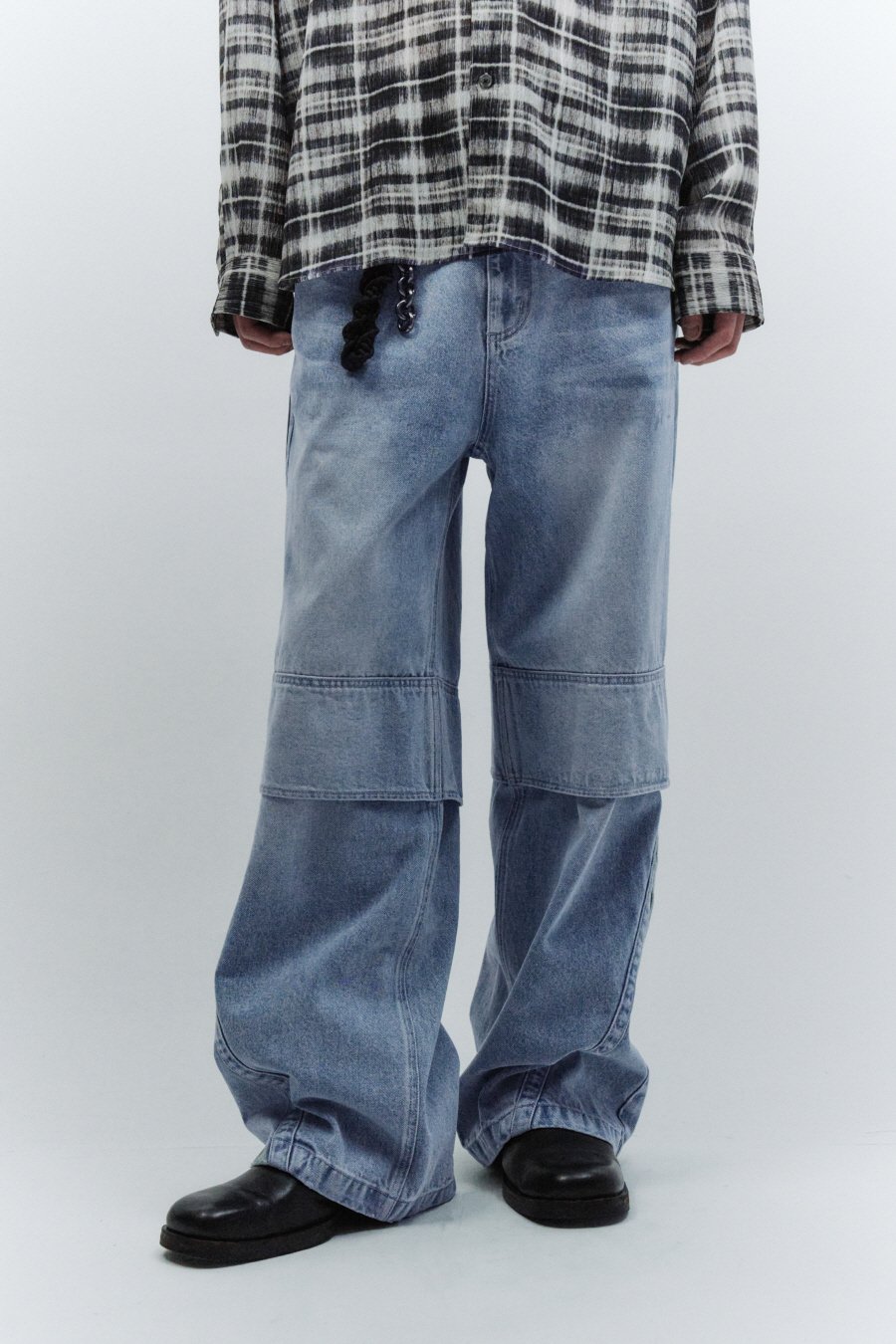 INSILENCE】 PANELIZED WIDE DENIM PANTS : LIGHT BLUE