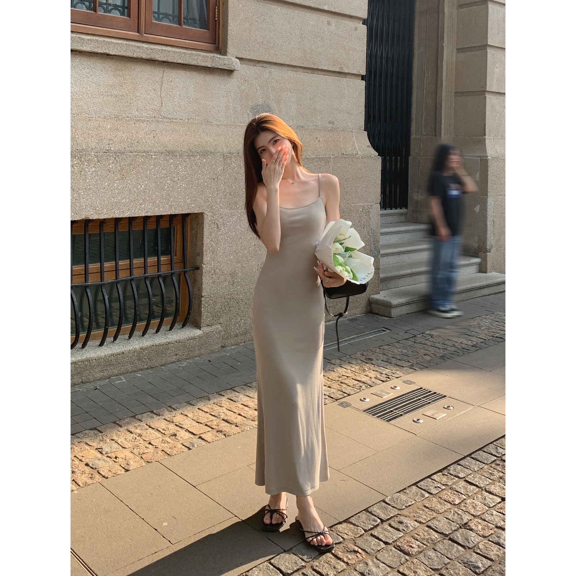 ムルバンの黒いニットのワンピースの女性の夏のセクシーなサスペンダーのスカートの気質の修身のギャルのヒップのスカート ムルバンの黒いニットのワンピースの女性の夏のセクシーなサスペンダーのスカートの気質の修身のギャルのヒップのスカート