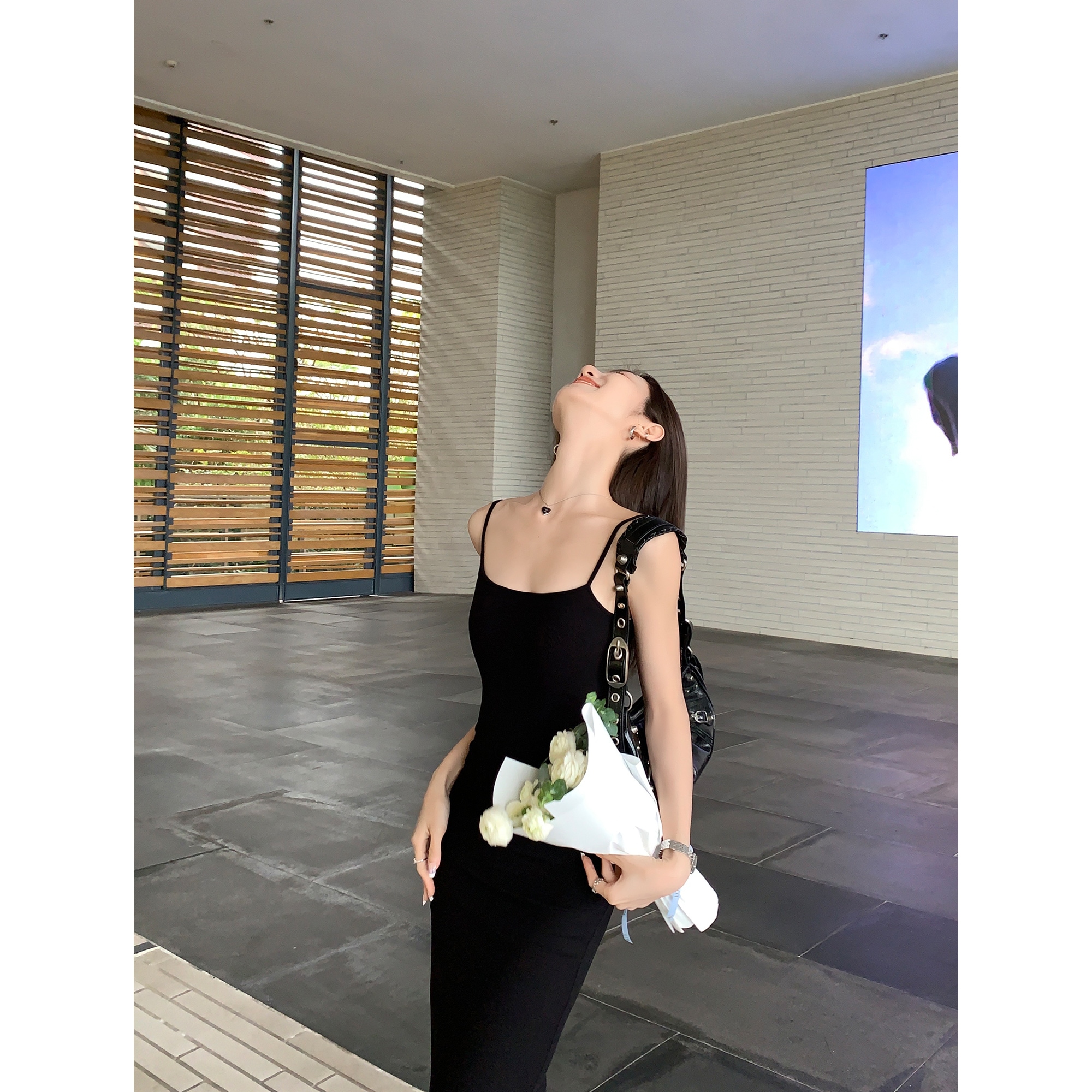 ムルバンの黒いニットのワンピースの女性の夏のセクシーなサスペンダーのスカートの気質の修身のギャルのヒップのスカート ムルバンの黒いニットのワンピースの女性の夏のセクシーなサスペンダーのスカートの気質の修身のギャルのヒップのスカート