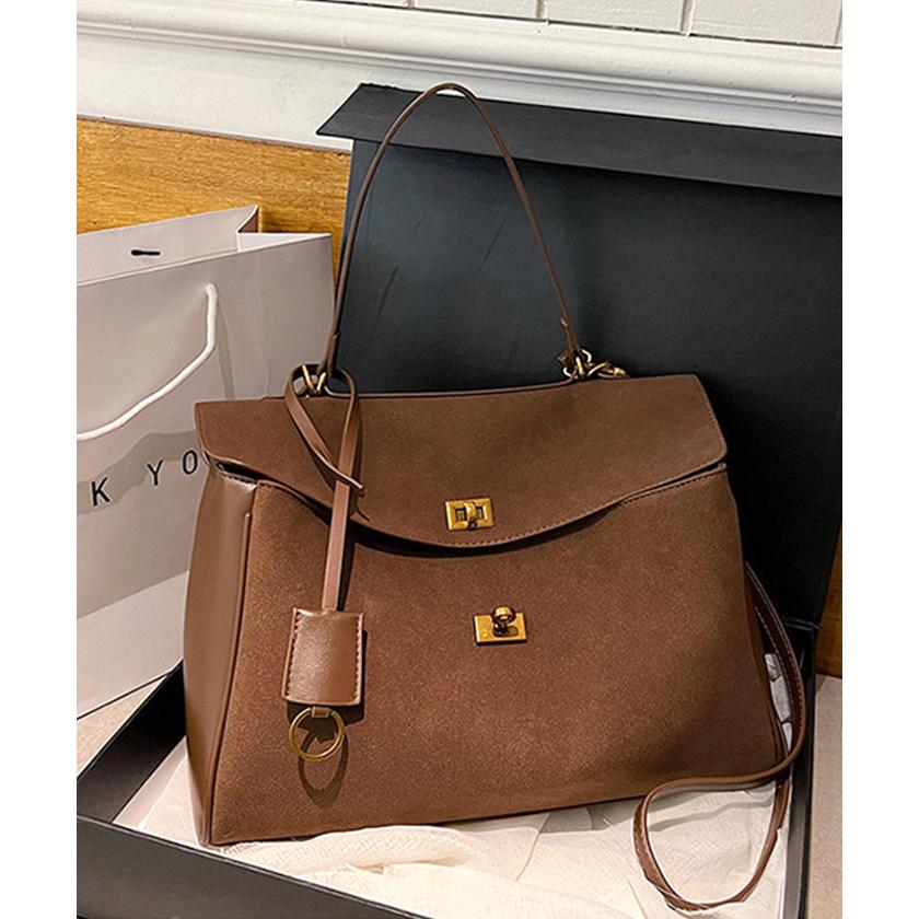 バッグ ハンドバッグ ショルダーバッグ スウェード風 2way 金具 ゴールド A4サイズOK 大容量 秋 冬 韓国 ファッション / ダブルひねり金具2wayスエード風バッグ