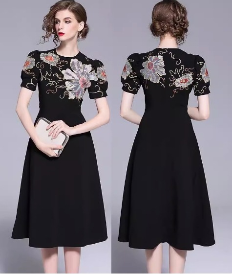 レディース ワンピース 膝下 半袖 ラウンドネック 襟なし Aライン フェミニン 刺繍 ハイウエスト 大人可愛い きれいめ シンプル 上品 おしゃれ こなれ感 ラフ ガーリー 個性的 クール モード系 レディース ワンピース 膝下 半袖 ラウンドネック 襟なし Aライン フェミニン 刺繍 ハイウエスト 大人可愛い きれいめ シンプル 上品 おしゃれ こなれ感 ラフ ガーリー 個性的 クール モード系