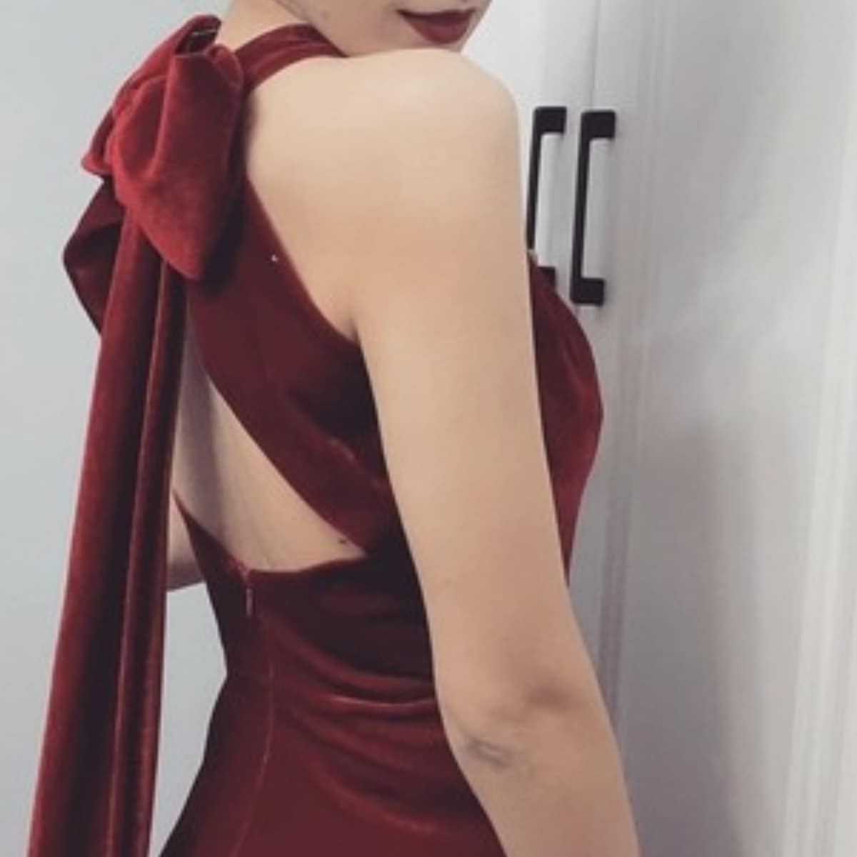 ドレス 衣装 イブニングドレス ロングドレス タイトドレス ホルダーネック フィッシュテール タイト バックリボン 背中開き バックシャン ステージドレス 発表会 かわいい 大人可愛い きれいめ