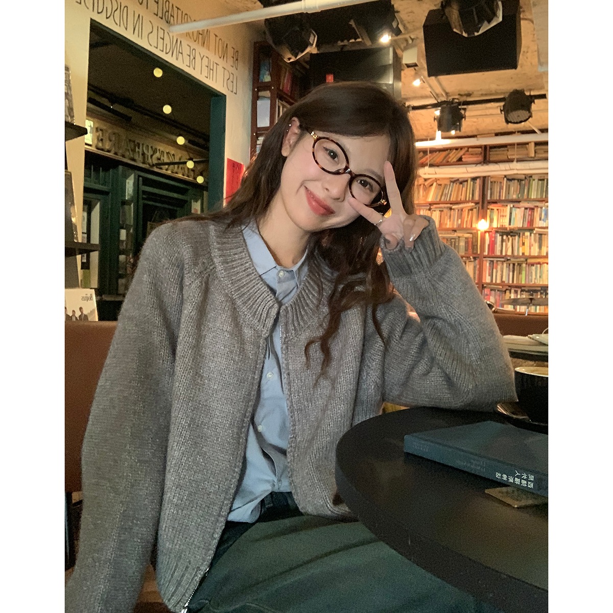 ダブルジッパーニットカーディガン2024秋韓国風万能おしゃれデザイントップス ダブルジッパーニットカーディガン2024秋韓国風万能おしゃれデザイントップス