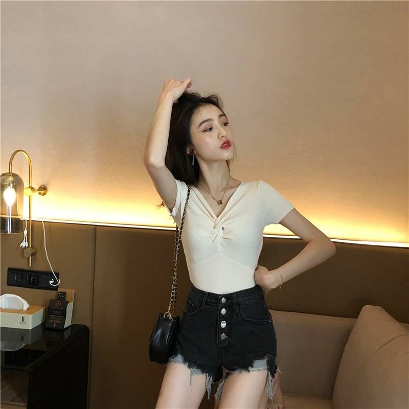 ノット トップス レディース ニット Tシャツ カットソー Vネック 半袖 プルオーバー 体型カバー バストアップ フィット感 伸縮性 ボディライン レッド カーキ グリーン アイボリー ブルー ホワ ノット トップス レディース ニット Tシャツ カットソー Vネック 半袖 プルオーバー 体型カバー バストアップ フィット感 伸縮性 ボディライン レッド カーキ グリーン アイボリー ブルー ホワ