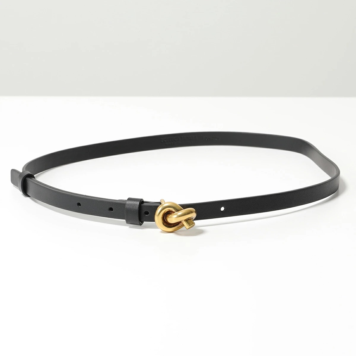 BOTTEGA VENETA ボッテガヴェネタ ベルト 743753 VALKO レディース ノット ナローベルト レザー メタルバックル 1019 【mega】 BOTTEGA VENETA ボッテガヴェネタ ベルト 743753 VALKO レディース ノット ナローベルト レザー メタルバックル 1019 【mega】