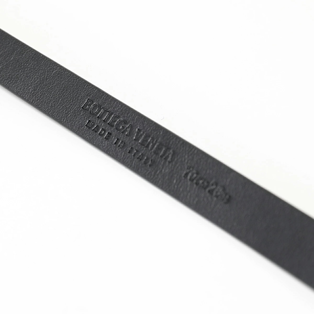 BOTTEGA VENETA ボッテガヴェネタ ベルト 743753 VALKO レディース ノット ナローベルト レザー メタルバックル 1019 【mega】 BOTTEGA VENETA ボッテガヴェネタ ベルト 743753 VALKO レディース ノット ナローベルト レザー メタルバックル 1019 【mega】