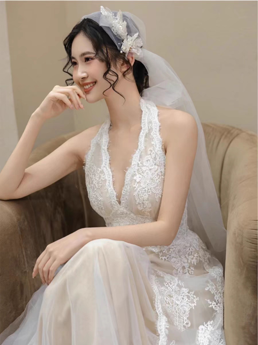 ウェディングドレス 花嫁 結婚式 ドレス 首レースのVネック花嫁テール引きのウェディングドレス Aラインドレス 挙式 二次会 ブライダル 結婚式 レディース ロングドレス白 レース 編み上げ式
