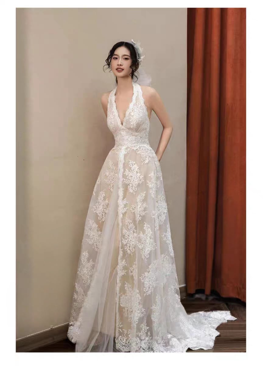 ウェディングドレス 花嫁 結婚式 ドレス 首レースのVネック花嫁テール引きのウェディングドレス Aラインドレス 挙式 二次会 ブライダル 結婚式 レディース ロングドレス白 レース 編み上げ式