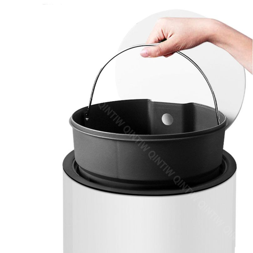 クーポン ゴミ箱 ペダル おしゃれ ステンレス ゴミ箱 は無臭で密閉 た付き スリム キッチン 分別 ダストボックス ペール 省スペース スリムタイプ 角型 トラッシュボックス ペダル式 和室 リビン