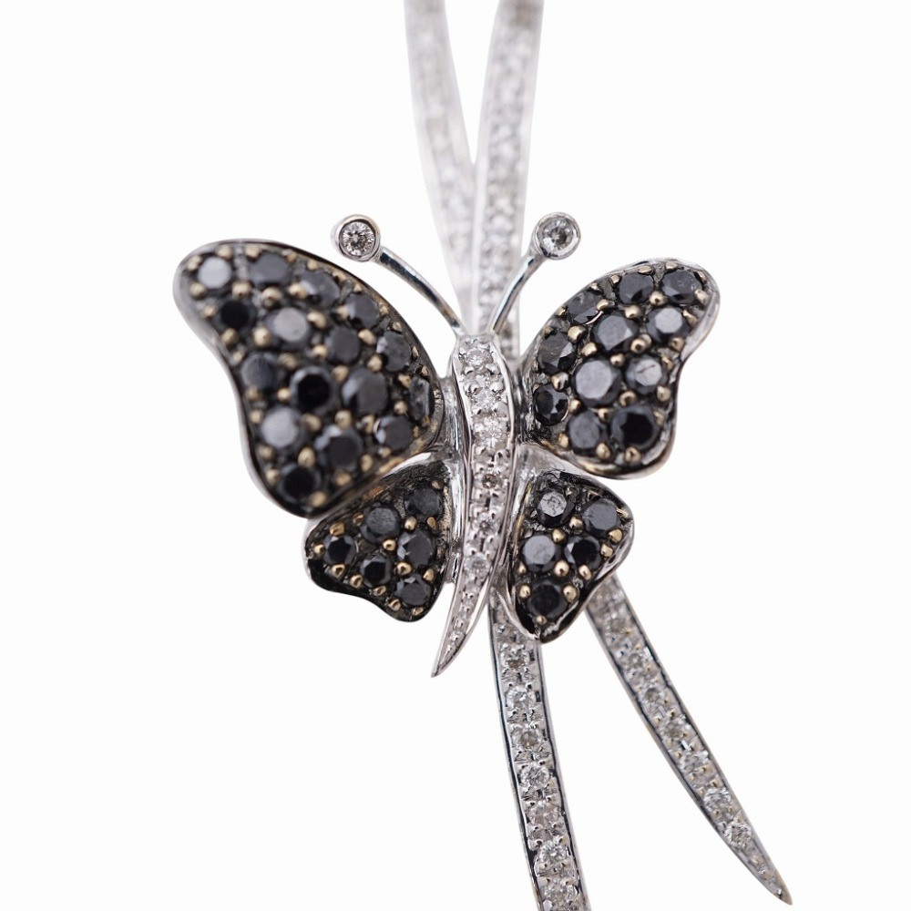 新品同様 バタフライモチーフ ダイヤ/ブラックダイヤ 1.98ct ブローチ K18ホワイトゴールド/ダイヤモンド/ブラックダイヤモンド ホワイトゴールド 1574【中古】 レディース