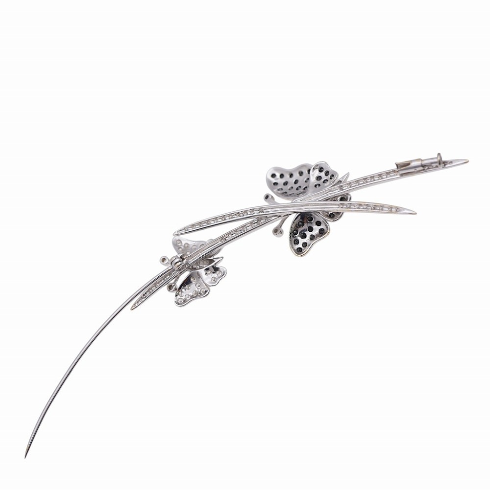 新品同様 バタフライモチーフ ダイヤ/ブラックダイヤ 1.98ct ブローチ K18ホワイトゴールド/ダイヤモンド/ブラックダイヤモンド ホワイトゴールド 1574【中古】 レディース