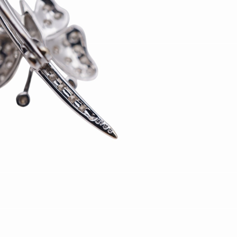 新品同様 バタフライモチーフ ダイヤ/ブラックダイヤ 1.98ct ブローチ K18ホワイトゴールド/ダイヤモンド/ブラックダイヤモンド ホワイトゴールド 1574【中古】 レディース