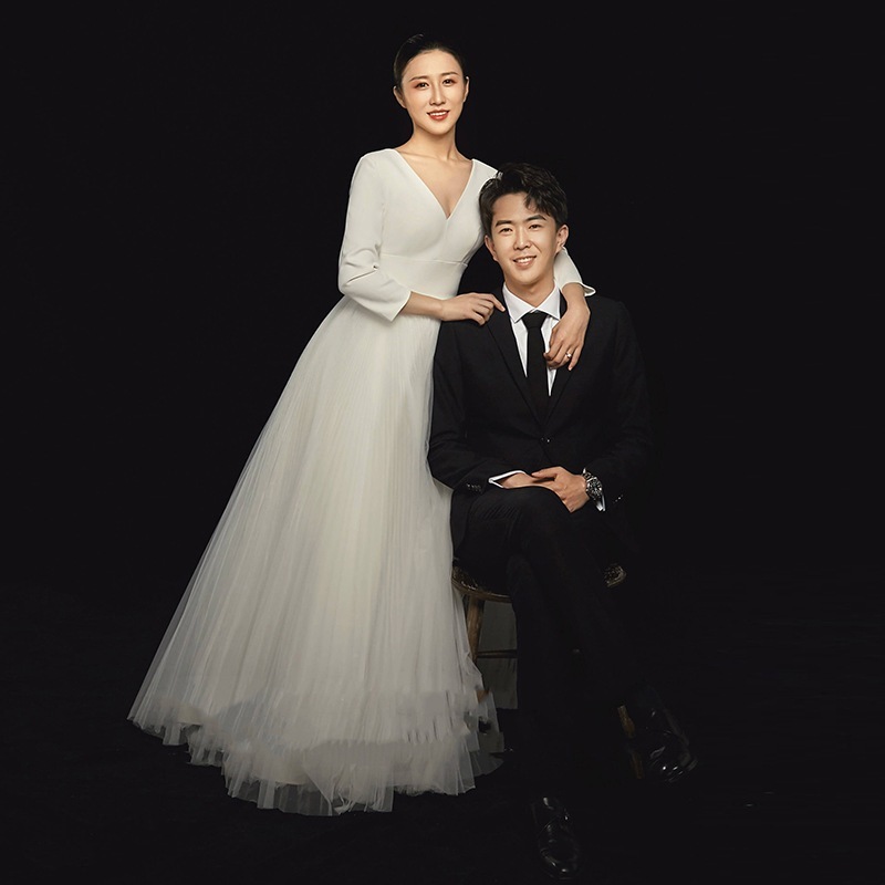 軽やかなウェディングドレスの旅は春の新作を撮影します 軽やかなウェディングドレスの旅は春の新作を撮影します