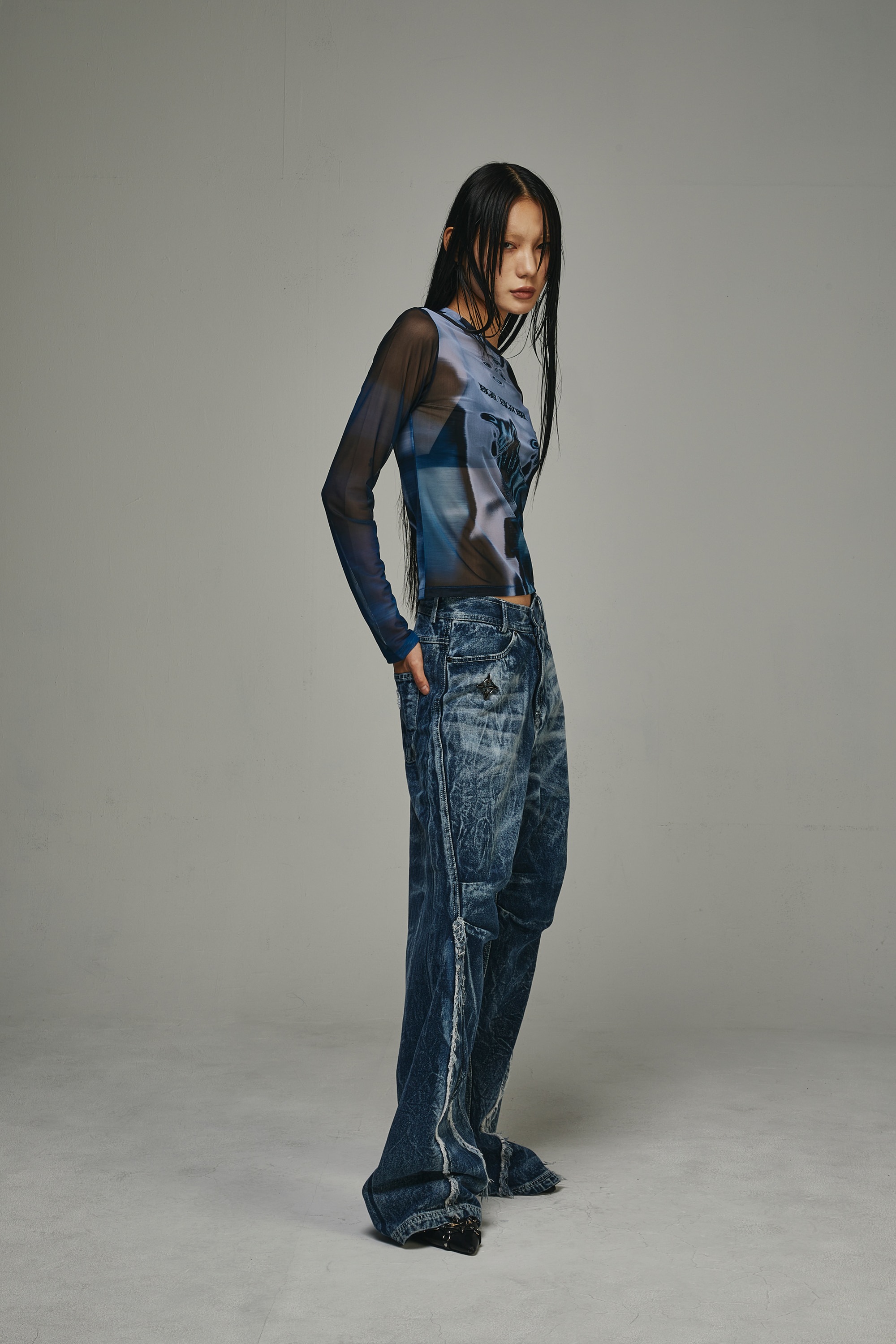 【BLR】 CURVED NAVY DENIM PANTS 【BLR】 CURVED NAVY DENIM PANTS