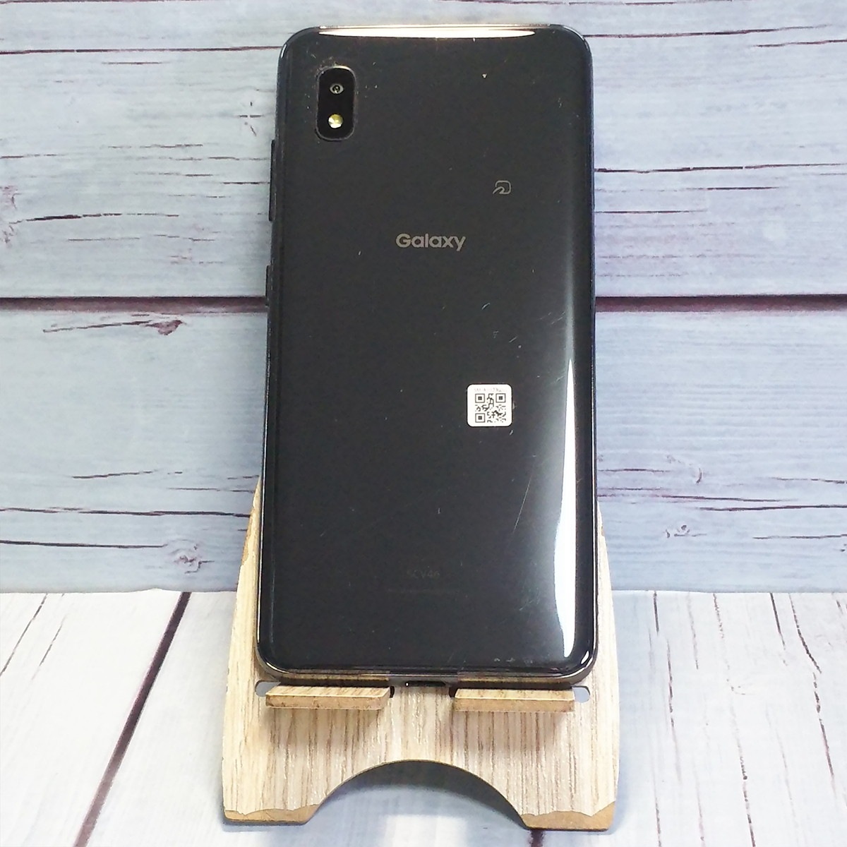 送料無料】au Galaxy A20 SCV46 Black 本体 白ロム SIMロック