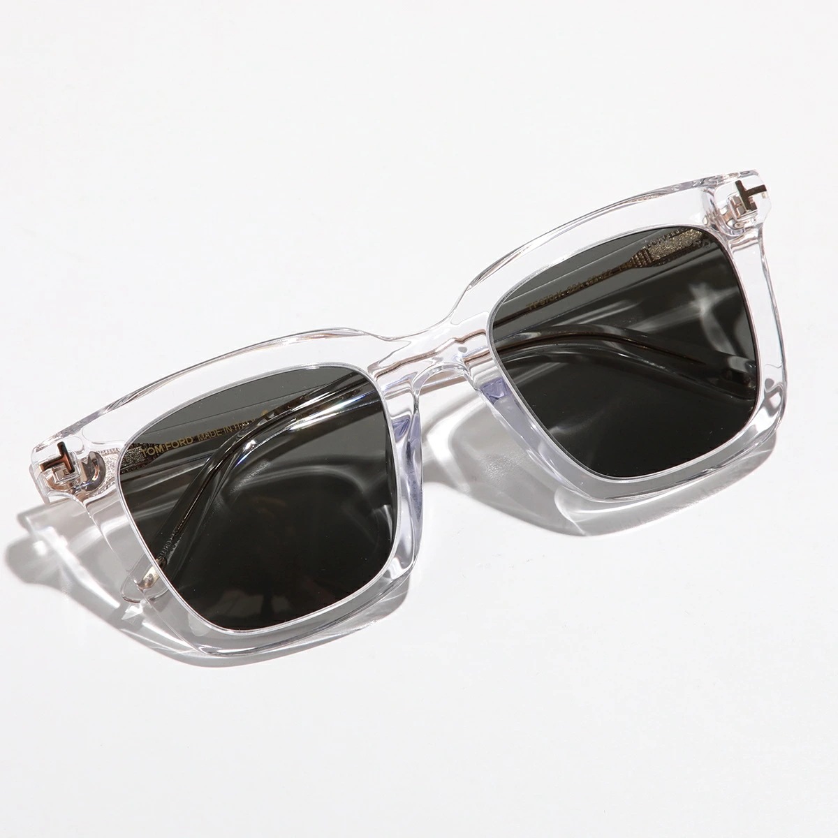 TOM FORD トムフォード サングラス TF970-K FT970-K レディース ウェリントン型 ロゴ Tロゴ カラーレンズ クリアフレーム アイウェア カラー2色
