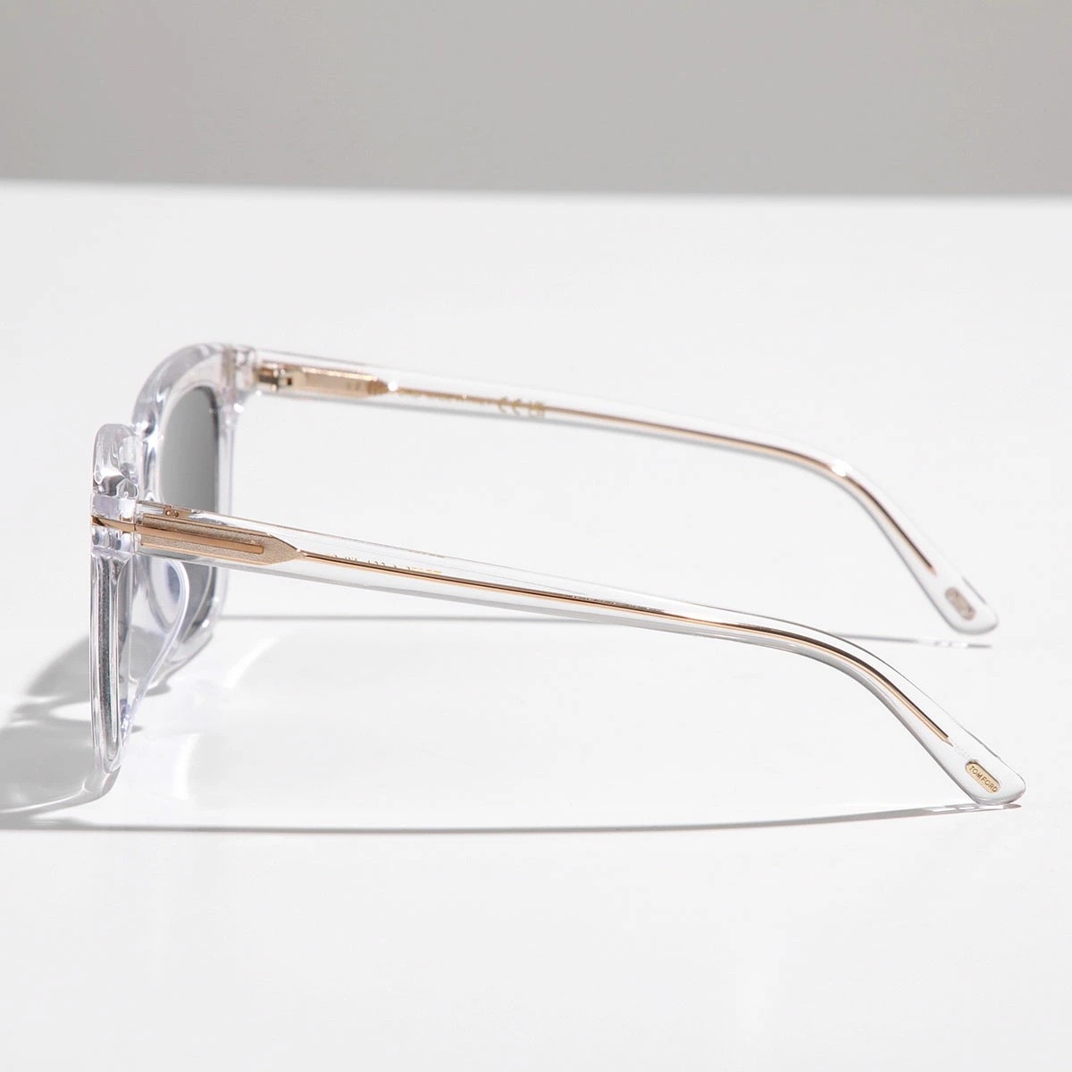 TOM FORD トムフォード サングラス TF970-K FT970-K レディース ウェリントン型 ロゴ Tロゴ カラーレンズ クリアフレーム アイウェア カラー2色