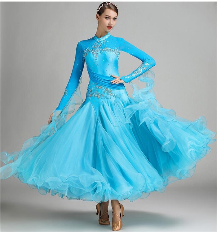 【限定SALE】社交ダンス ダンスウェア 上品 高級感 レディース ワンピース 大きい裾 モダン ワルツ スタンダード ドレス モダンドレス モダンダンス衣装 競技会 きれいめ おしゃれ ラテンダンス 【限定SALE】社交ダンス ダンスウェア 上品 高級感 レディース ワンピース 大きい裾 モダン ワルツ スタンダード ドレス モダンドレス モダンダンス衣装 競技会 きれいめ おしゃれ ラテンダンス