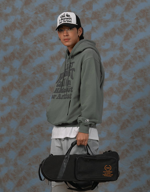 『即納』 SEVENTEEN ウォヌ着用 国内未入荷 韓国ブランド【ISTKUNST】HIDE OUT HOODIE (KHAKI) 国内発送