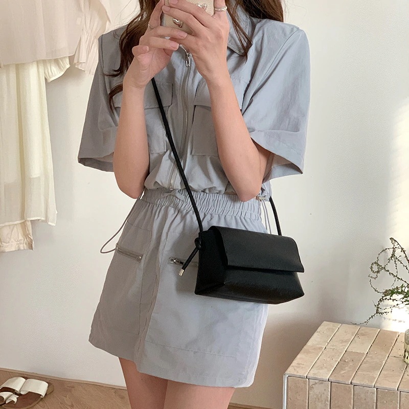 レトロな牛革の小方形バッグ25新型シンプルな本革の女性用バッグ斜め掛けの女性用ショルダーバッグ レトロな牛革の小方形バッグ25新型シンプルな本革の女性用バッグ斜め掛けの女性用ショルダーバッグ