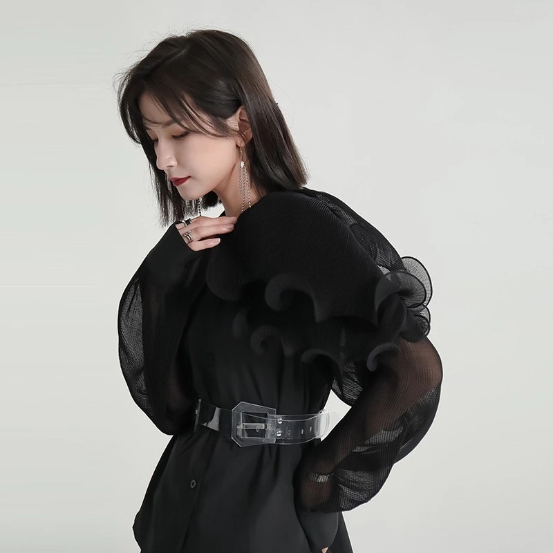 2025春型襟折りしわ巻きハスの葉の縁が不規則でゆるい長袖シャツとベルト上着