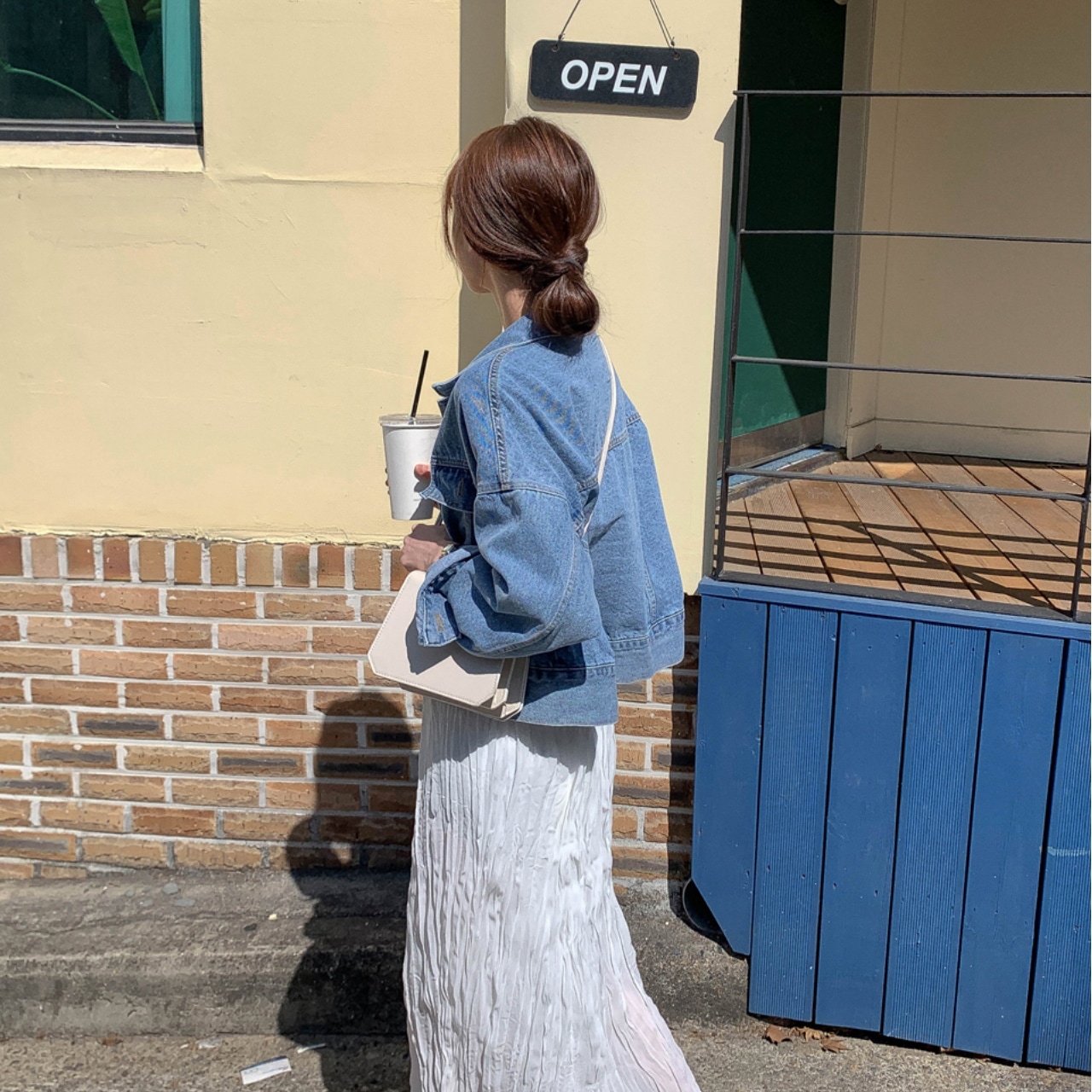 トップス アウター ジャケット レディース デニム デニムジャケット シングルブレスト 長袖 ポロ襟 外国風 襟あり 袖あり かわいい 大人可愛い きれいめ シンプル カジュアル 大人 上品 おしゃれ トップス アウター ジャケット レディース デニム デニムジャケット シングルブレスト 長袖 ポロ襟 外国風 襟あり 袖あり かわいい 大人可愛い きれいめ シンプル カジュアル 大人 上品 おしゃれ