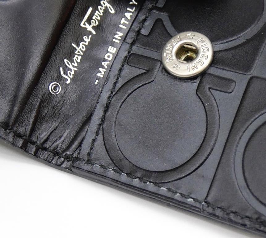 フェラガモ Ferragamo キーホルダー ガンチーニ 黒 レザー 【中古】(64567) フェラガモ Ferragamo キーホルダー ガンチーニ 黒 レザー 【中古】(64567)