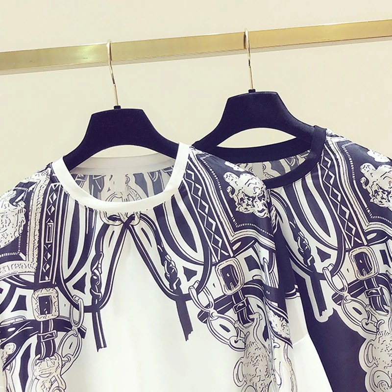 エレガンスプリントトップス レディース スカーフ柄 感 シルク風 ラグランスリーブ 袖部分カットソー生地 異素材切り替え スカーフプリント 高見え 格上げ シック 上品 クラシカル なめらか817 エレガンスプリントトップス レディース スカーフ柄 感 シルク風 ラグランスリーブ 袖部分カットソー生地 異素材切り替え スカーフプリント 高見え 格上げ シック 上品 クラシカル なめらか817