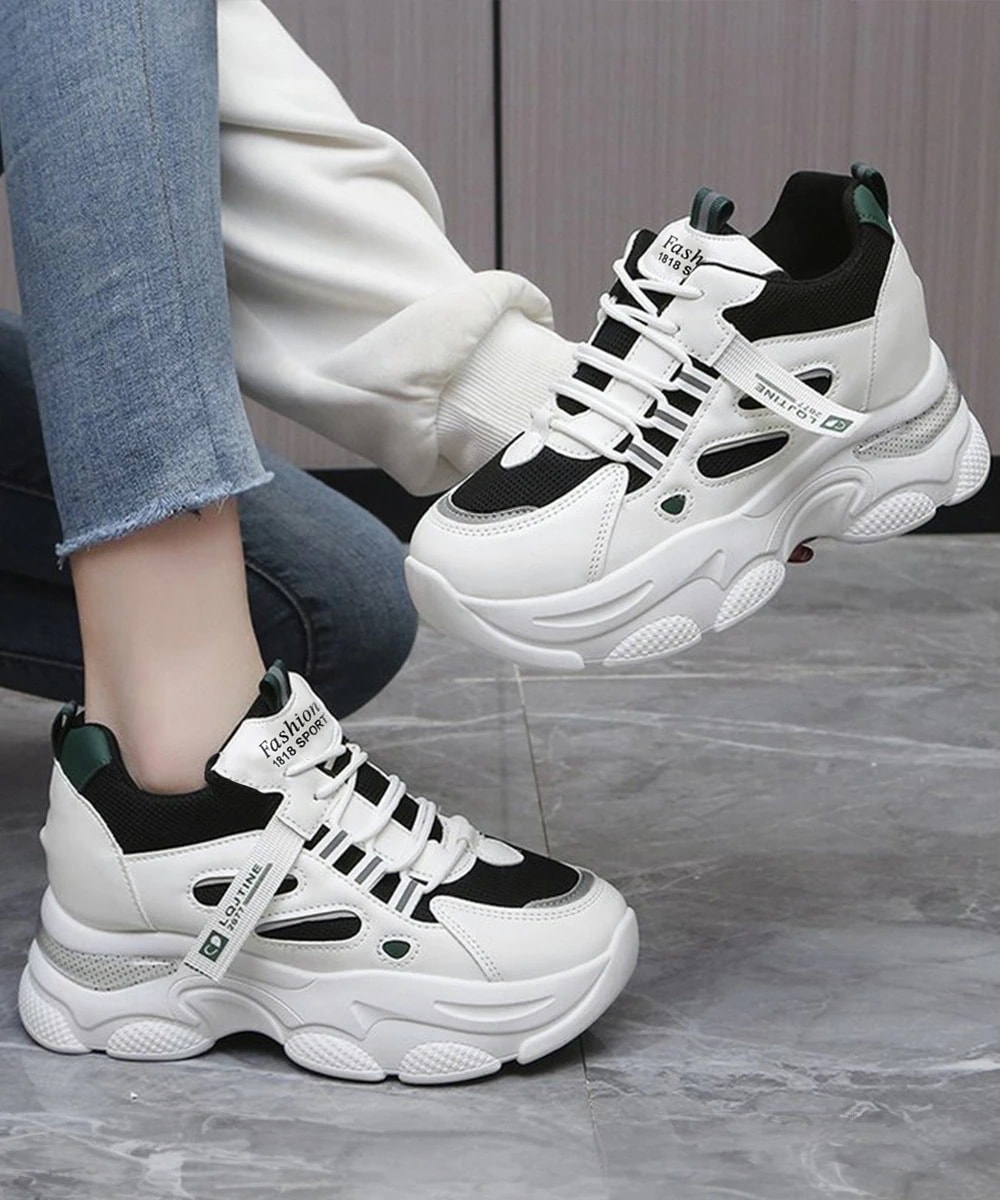 スニーカー レディース 白 女子 学生 通学 カジュアル 靴 シューズ 軽量 人気 女性用 通気 ウォーキングシューズ おしゃれ