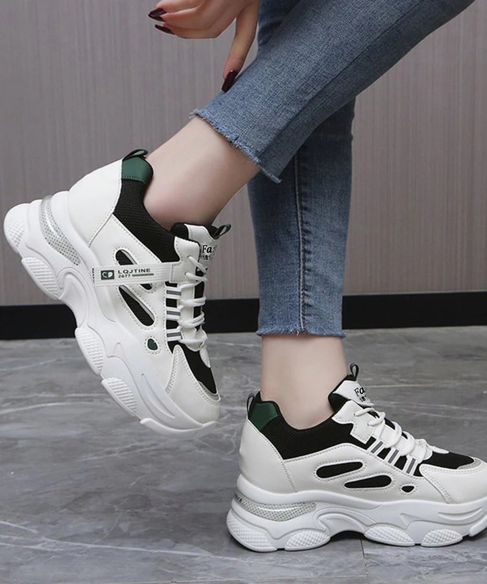 スニーカー レディース 白 女子 学生 通学 カジュアル 靴 シューズ 軽量 人気 女性用 通気 ウォーキングシューズ おしゃれ