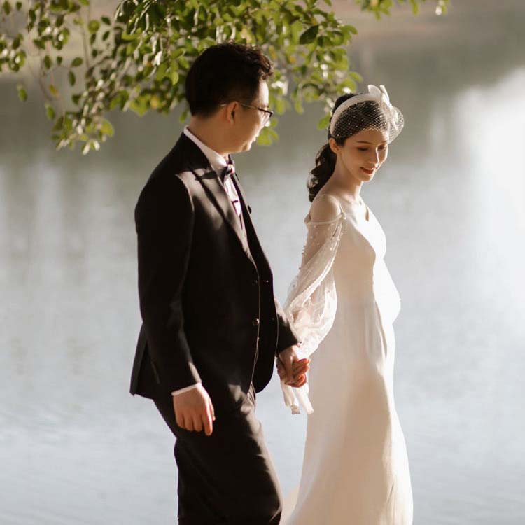 在庫あり 花嫁 ウエディングドレス 二次会ドレス 結婚式 格安 ウエディングドレス 披露宴 結婚式 イベント 演奏会 発表会 フォーマルドレス 白 オシャレ 高級感 海外挙式 ウエディングドレス