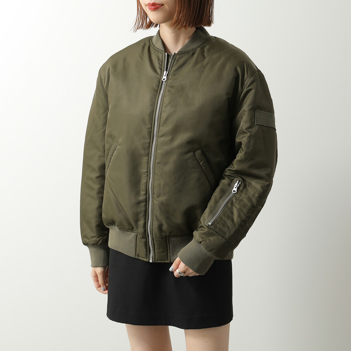 MM6 KIDS エムエムシックス メゾンマルジェラ キッズ ブルゾン M60832 MM03B パテッド ナイロン ボンバージャケット MA-1 ロゴ刺繍パッチ M6514