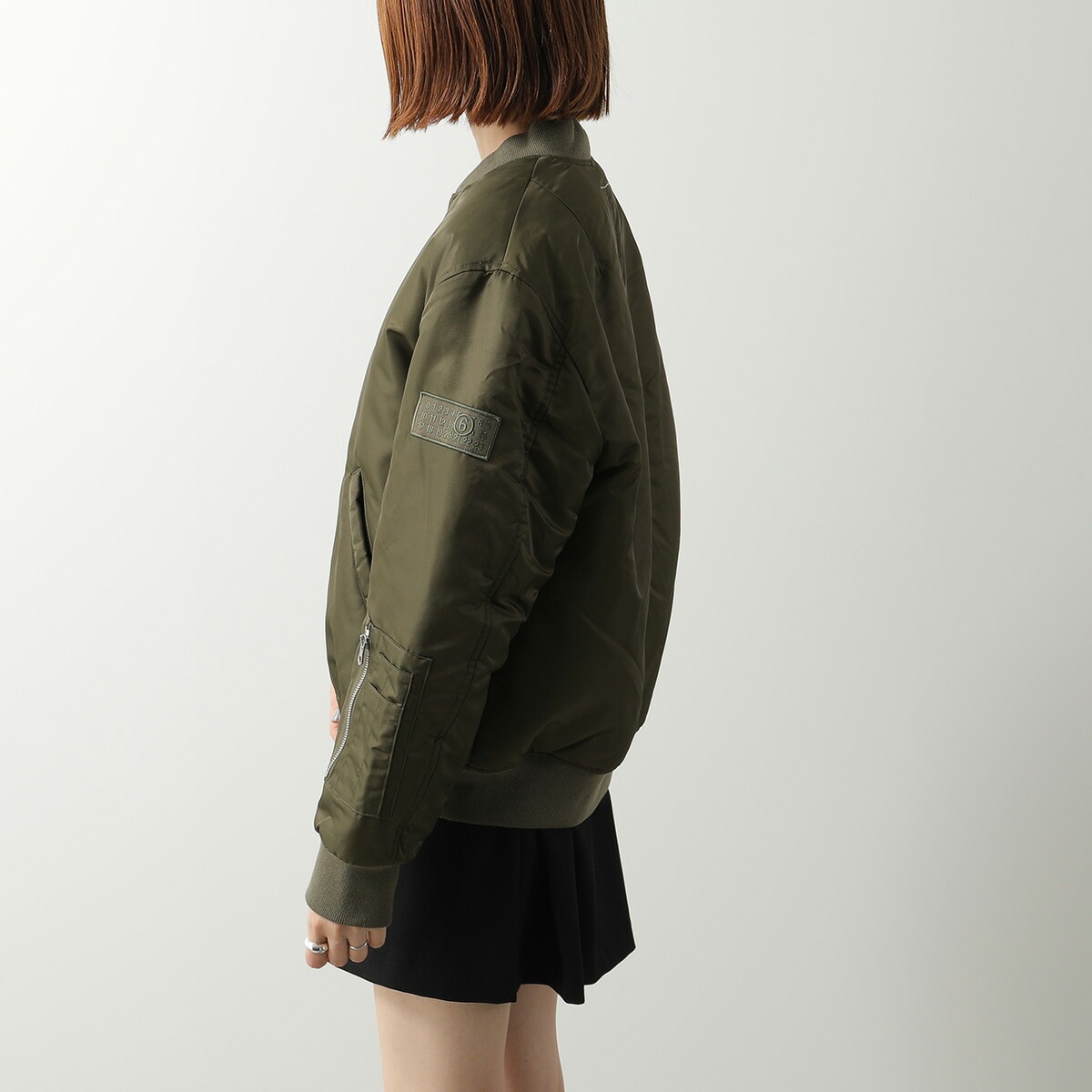 MM6 KIDS エムエムシックス メゾンマルジェラ キッズ ブルゾン M60832 MM03B パテッド ナイロン ボンバージャケット MA-1 ロゴ刺繍パッチ M6514