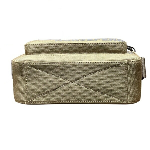 バーバリー ホースフェリー 8050806 ショルダーバッグ メッセンジャーバッグ 【中古】 バーバリー ホースフェリー 8050806 ショルダーバッグ メッセンジャーバッグ 【中古】