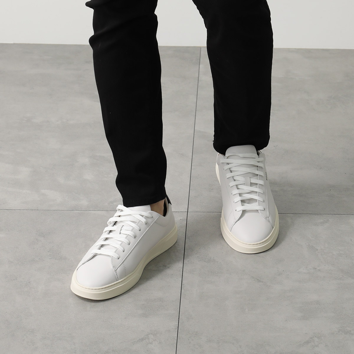 HUGO BOSS ヒューゴボス スニーカー 50536480 メンズ ローカット レザー ロゴ ラウンドトゥ シューズ 靴 カラー2色 HUGO BOSS ヒューゴボス スニーカー 50536480 メンズ ローカット レザー ロゴ ラウンドトゥ シューズ 靴 カラー2色