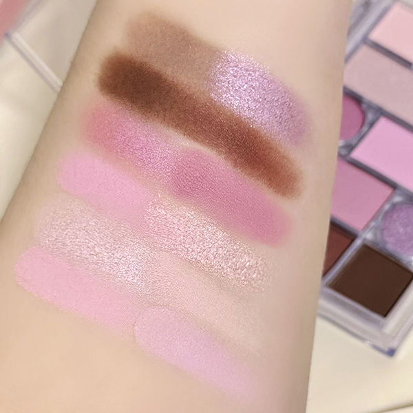 Qoo10] 【アイシャドウ チーク セット】suns