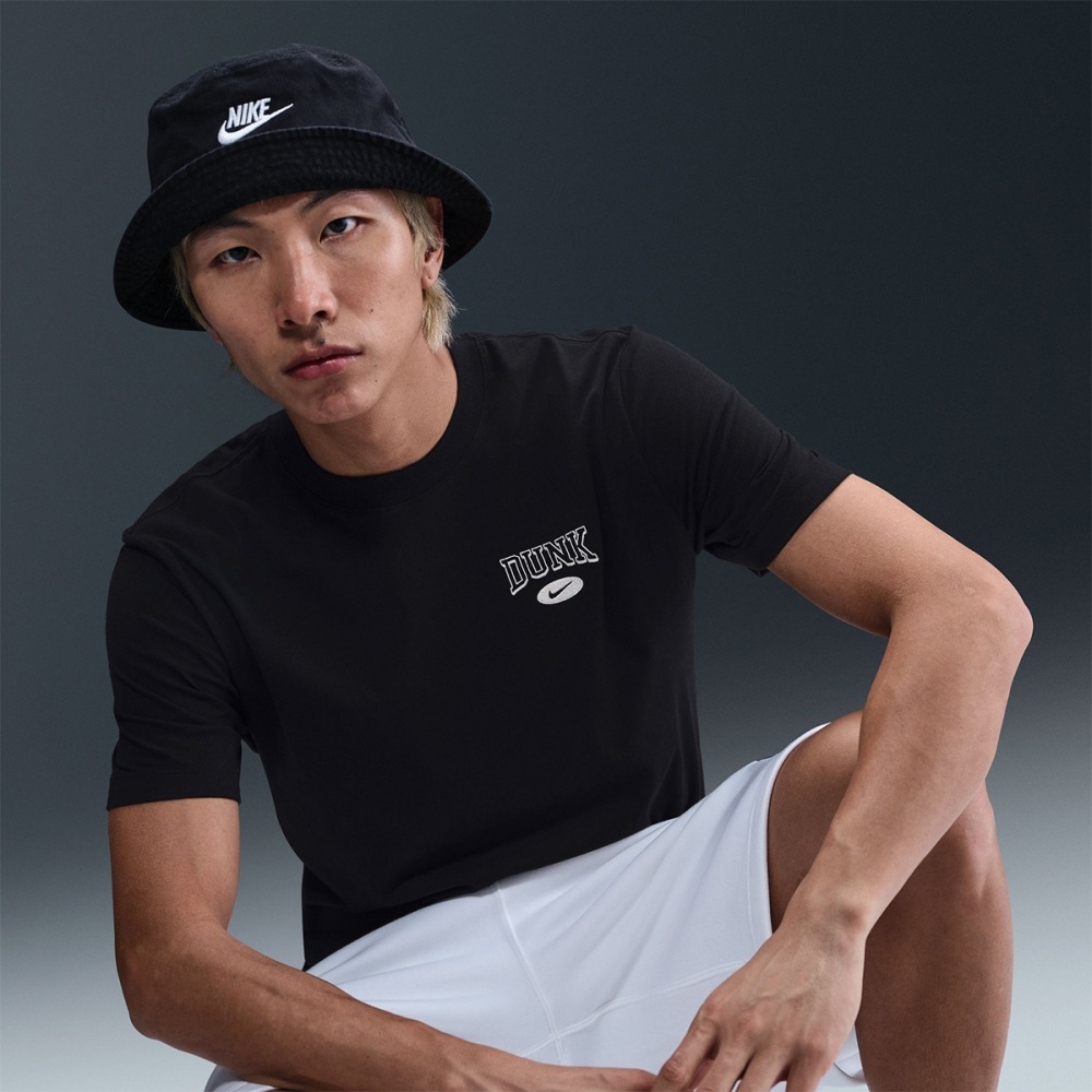 ナイキ スポーツウェア Tシャツ HJ0773-010