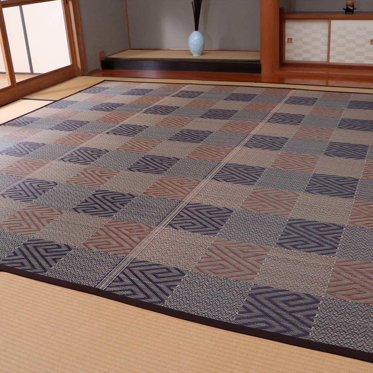 【I】【代引不可】イケヒコ 国産い草 花ござ 上敷き 五風 ブラウン 約440×352cm(江戸間10畳) カーペット ラグ 【北海道・沖縄・離島不可】【代引不可/沖縄・離 【I】【代引不可】イケヒコ 国産い草 花ござ 上敷き 五風 ブラウン 約440×352cm(江戸間10畳) カーペット ラグ 【北海道・沖縄・離島不可】【代引不可/沖縄・離